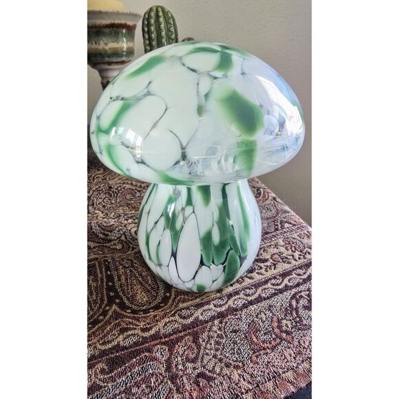 Glass Mushroom LED Light Home Decor. Fairy Lamp Green - Picture 2 of 13